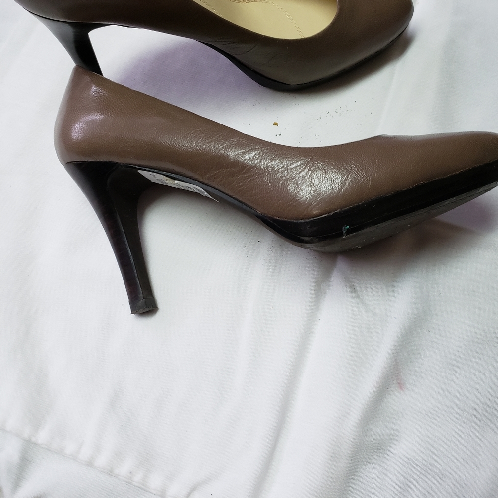 Ladies shoes